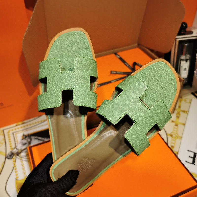 Hermes sandals Style 090 - packaging and accessories