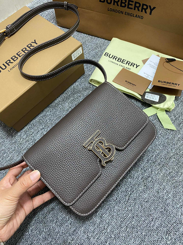 Sophisticated Premium PU Leather Handbag - Chic Everyday Appeal | Women's Luxury Handbag #1147 - close-up detail shot (image 3) of designer-inspired handbag