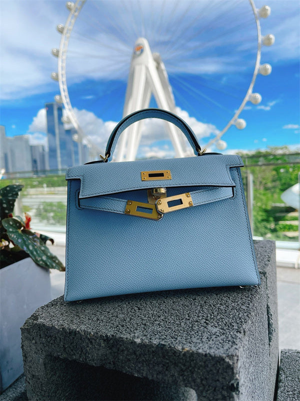  structured shopper bag styled with outfit 18