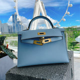  structured shopper bag styled with outfit 18