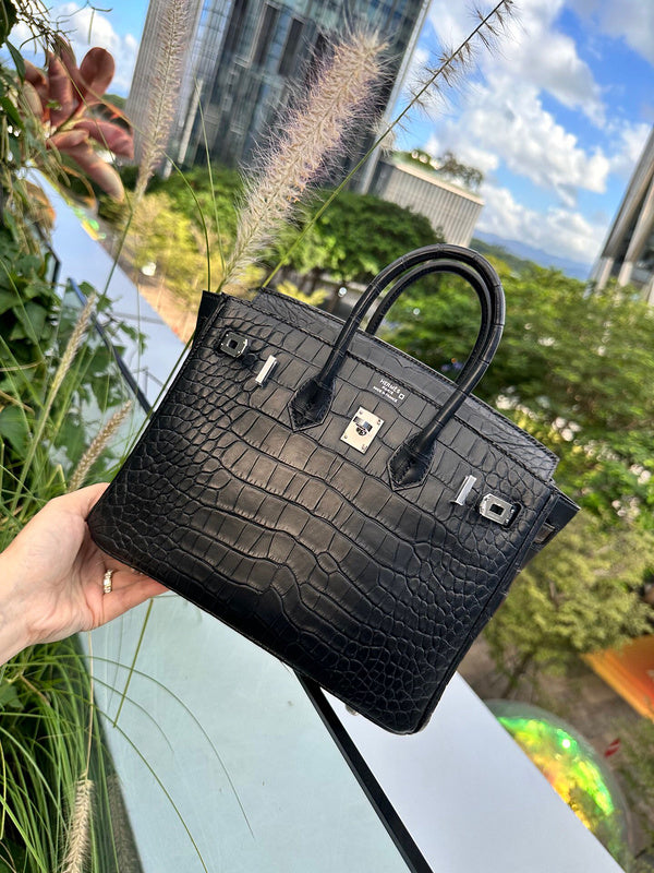 Sculpted handbag styled for everyday wear