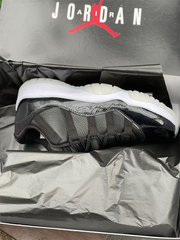 Nike Men's & Women's Luxury Low-Top Trainers — Style 225 back view