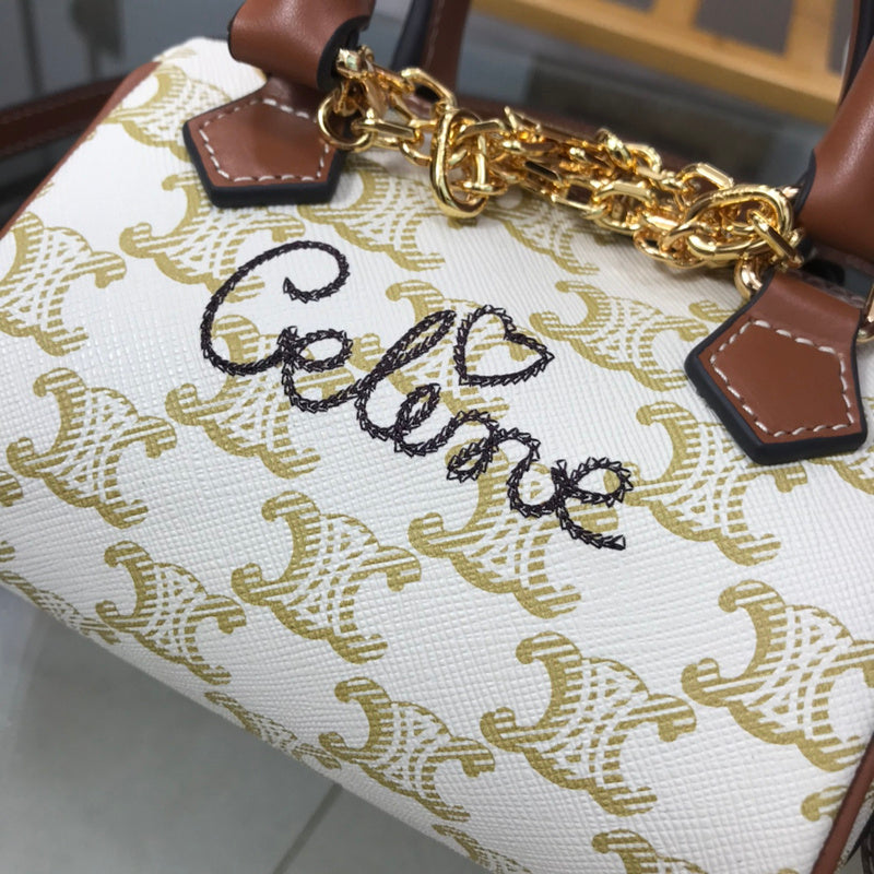 Handle and strap detail of chic statement women's handbag – women's luxury handbag