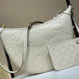  Streamlined everyday bag front view 7