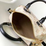  Modern shopper bag carried on shoulder 10