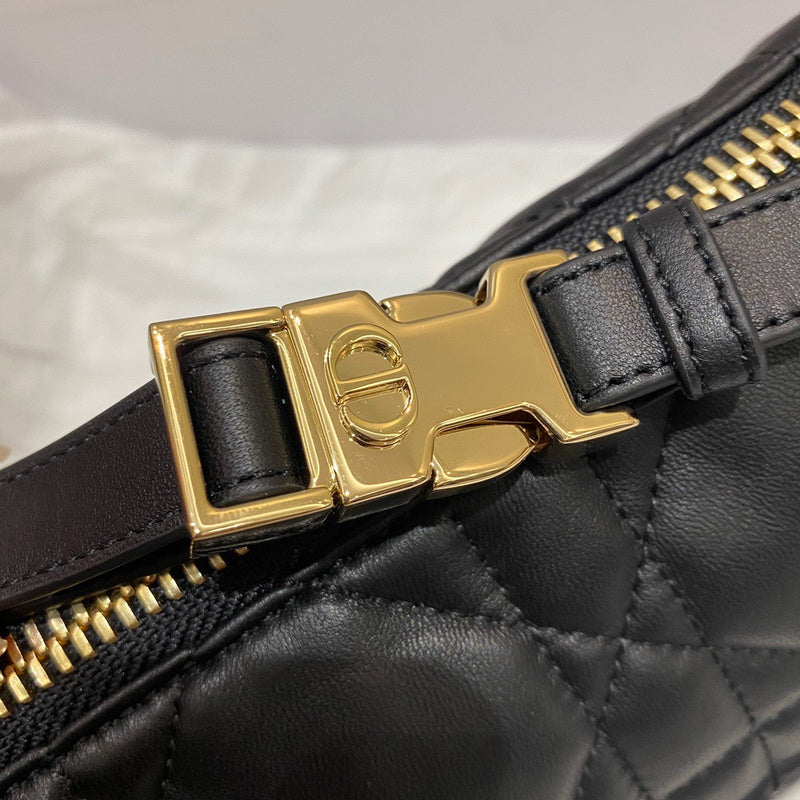 Styled lifestyle shot of sleek elevated women's handbag – women's everyday handbag