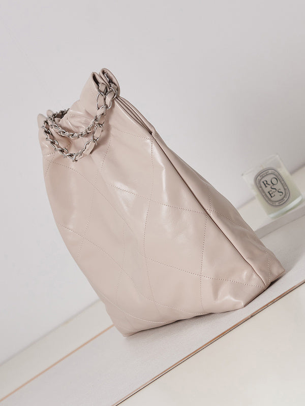  women's handbag, spacious design, view 6