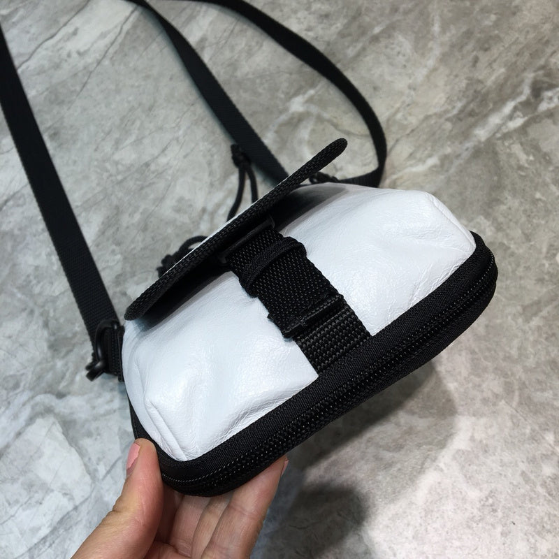 Contemporary Premium PU Leather Handbag - Refined Silhouette | Women's Statement Accessory #1064 - hardware and detail close-up (image 5) of designer-inspired handbag