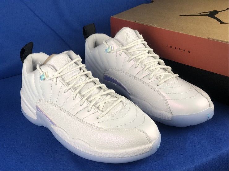 Nike Men's & Women's Designer Street Sneakers — Style 170 hardware detail