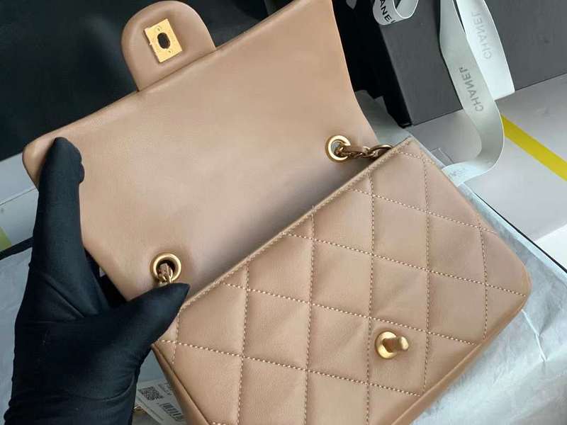 Zivas Charm Effortless Elegance Everyday Handbag (Everyday Luxury Essential) – Angled View