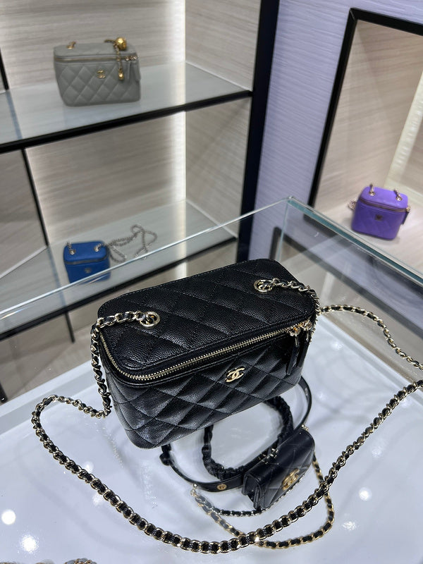  women's handbag, compact design, view 5