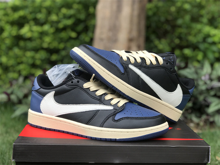 Nike fresh white-and-black luxury sneakers view 16 streetwear statement look