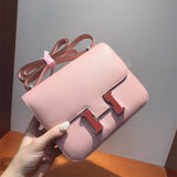  Essential shopper bag carried on shoulder
