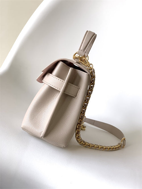  shopper bag interior and compartment view