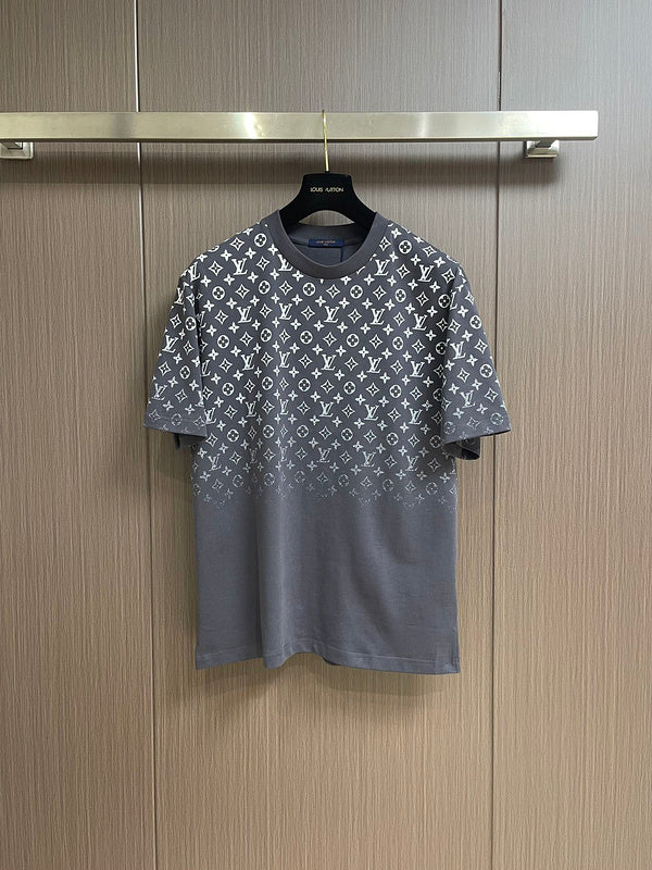 Front view of Louis Vuitton cotton t-shirt with logo-detail design