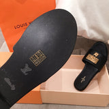 Side profile view of Louis Vuitton luxury piece style No.024