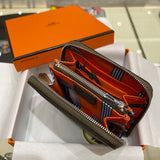 Side view of fluid structured handbag