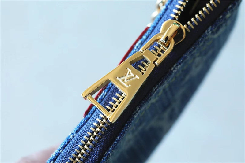  timeless tote bag detail view showing craftsmanship 8