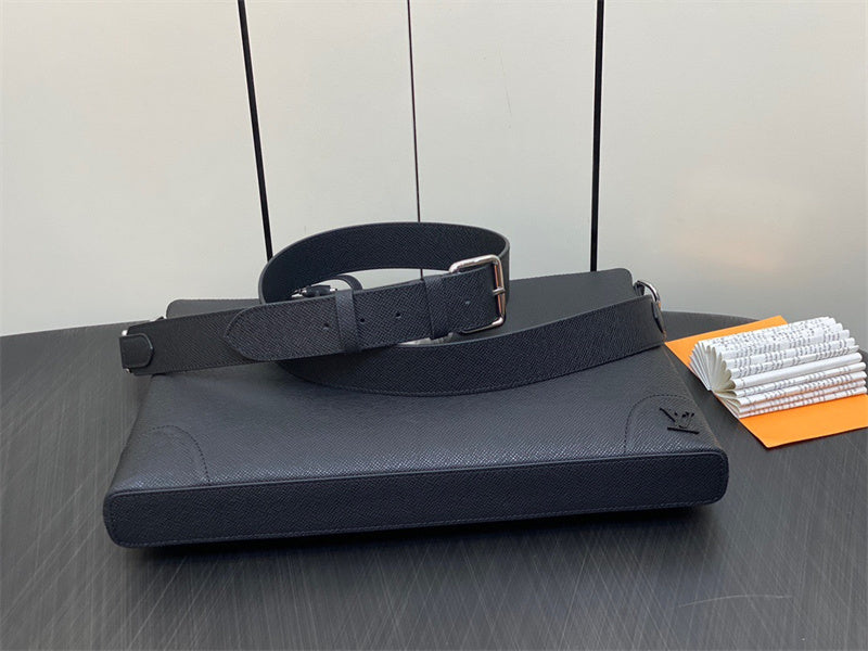  top-handle bag interior and compartment view