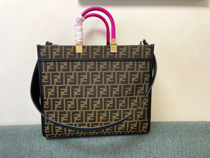 Ziva's Charm handbag – interior view (35cm*17cm*31cm)