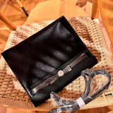  everyday handbag detail view showing craftsmanship 20