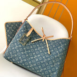  Timeless handbag front view