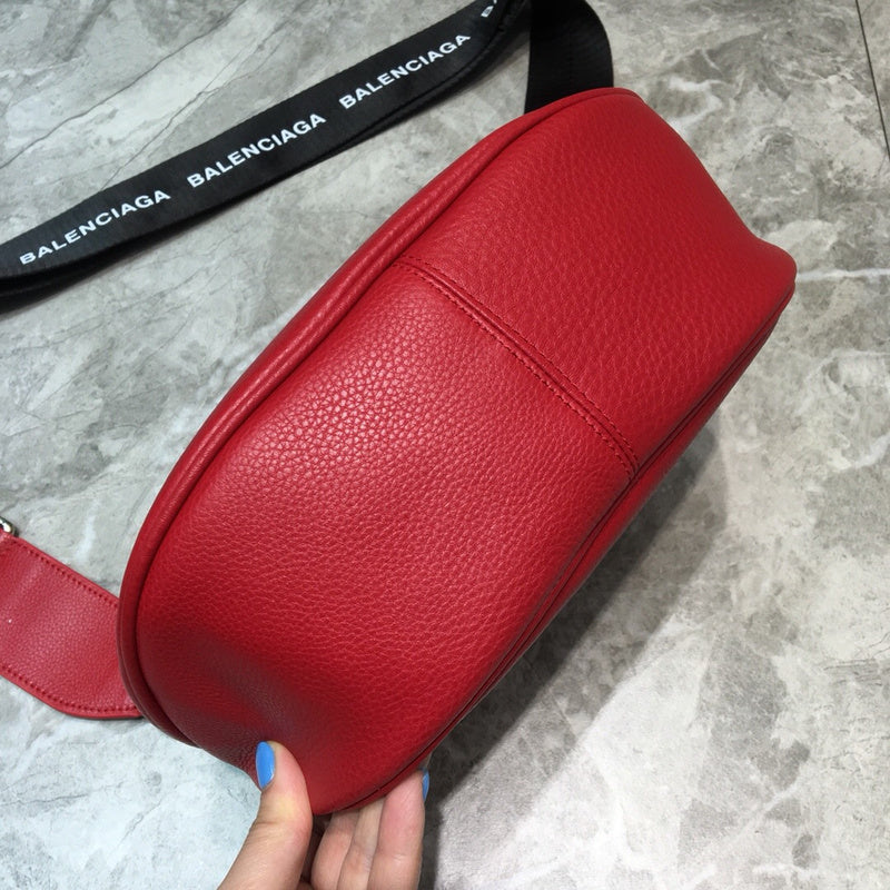 Understated Premium PU Leather Handbag - Modern Structured Build | Women's Statement Accessory #744 - close-up detail shot (image 3) of designer-inspired handbag
