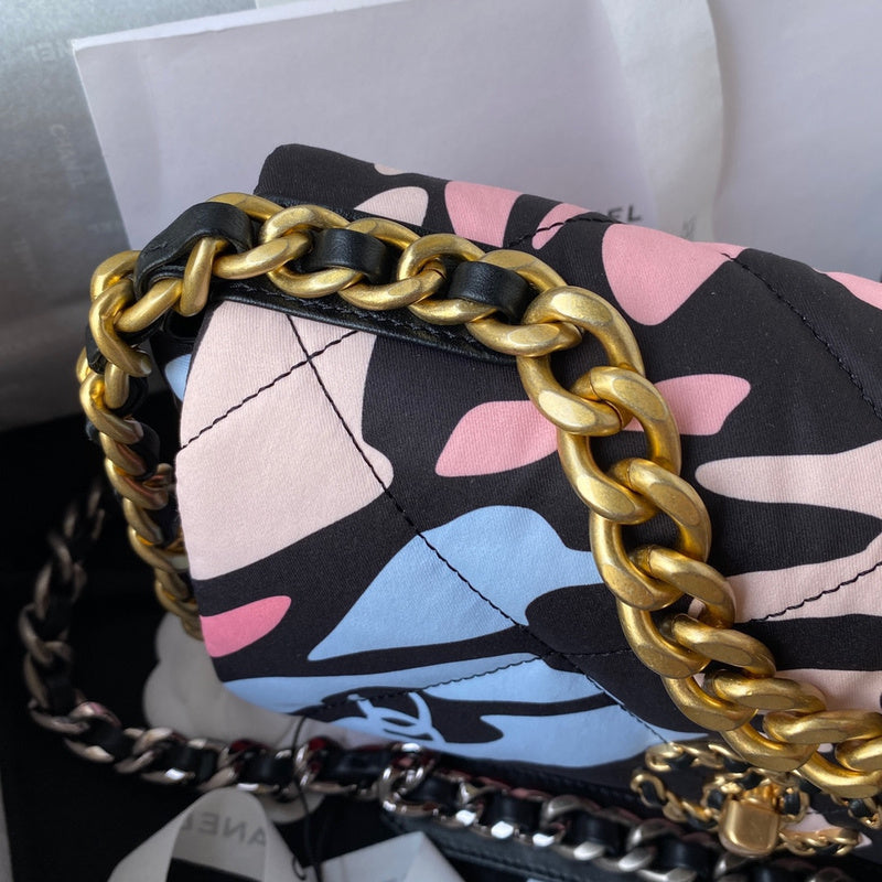  mid purse view 5