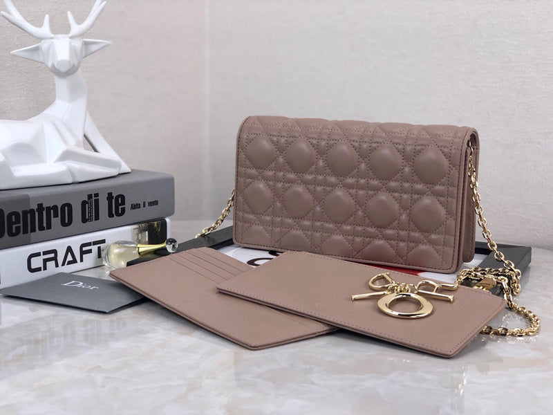 Close-up detail of signature structured women's handbag – women's everyday handbag