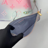 Side profile of premium refined women's handbag – women's designer-style accessory