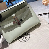  essential carryall bag detail view showing craftsmanship