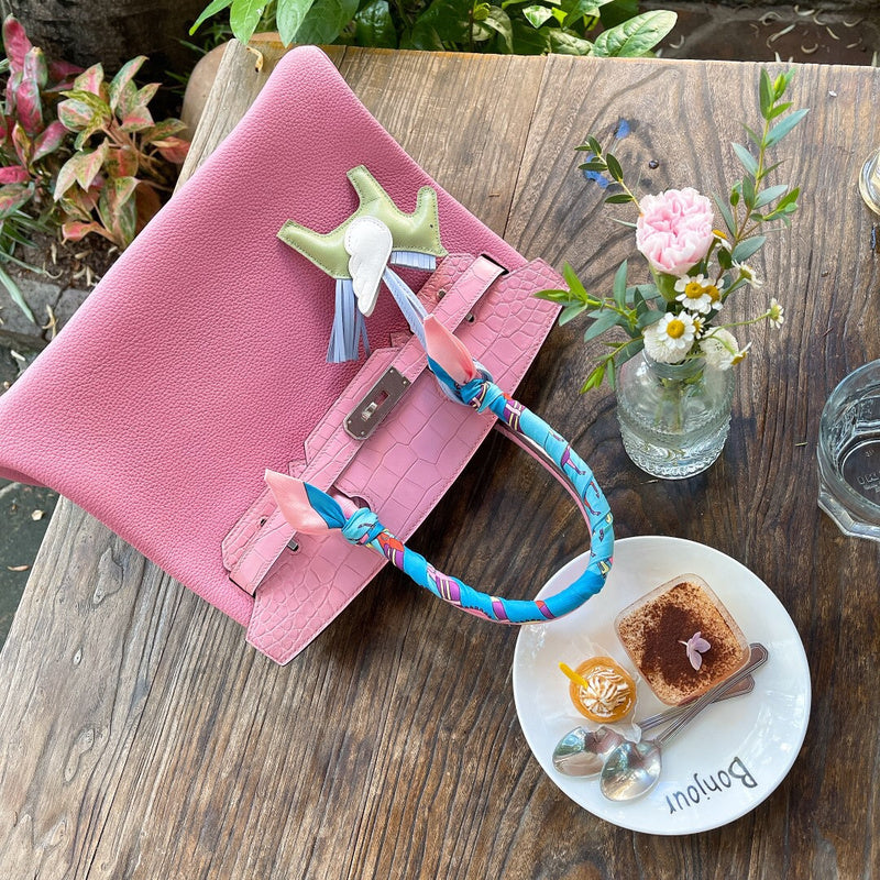 Smart bag shown from front angle