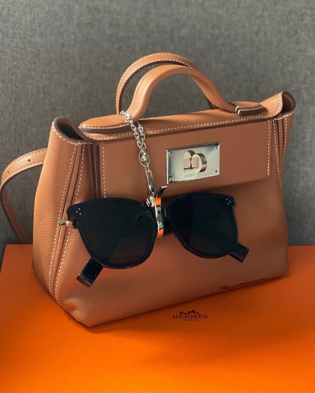 Timeless handbag styled for everyday wear