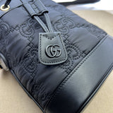 Close-up detail of signature structured women's handbag – women's everyday handbag