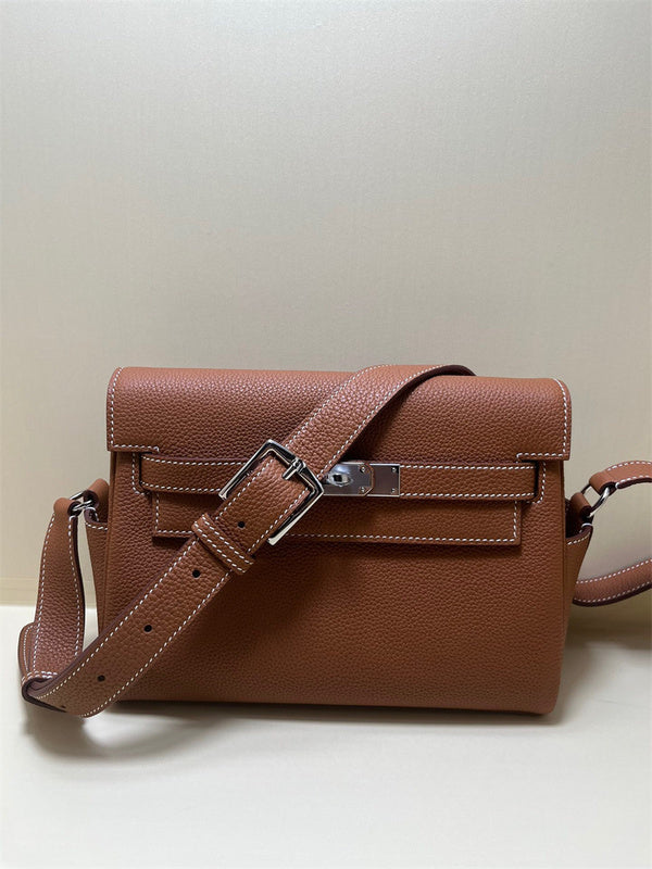  Modern shoulder bag front view 25