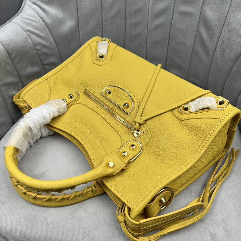 Zivas Charm Refined Everyday Style Fashion Handbag (Refined Modern Silhouette) – Interior View