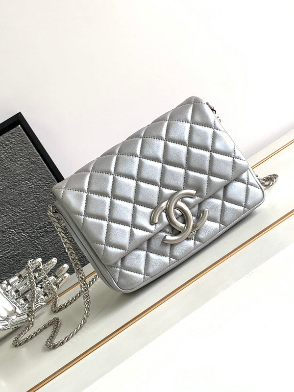  mid purse view 1