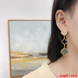 Side view of Van Cleef & Arpels unisex jewelry piece