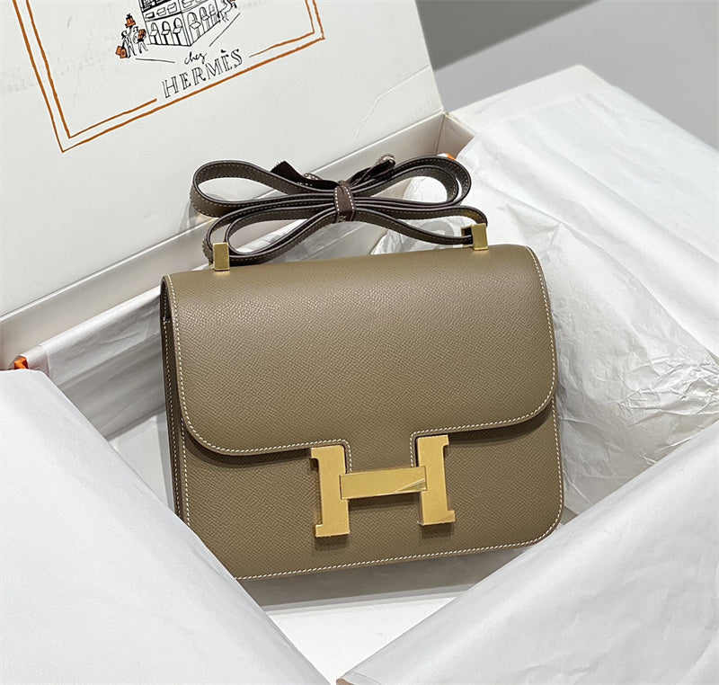 Close-up detail of streamlined bag design