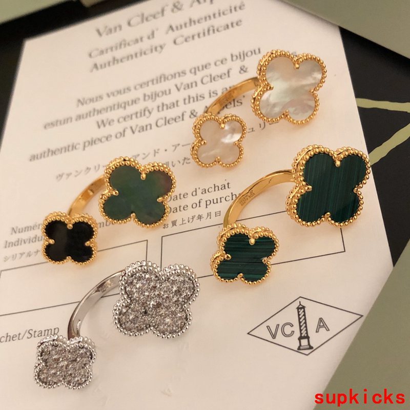 Front view of Van Cleef & Arpels unisex jewelry piece