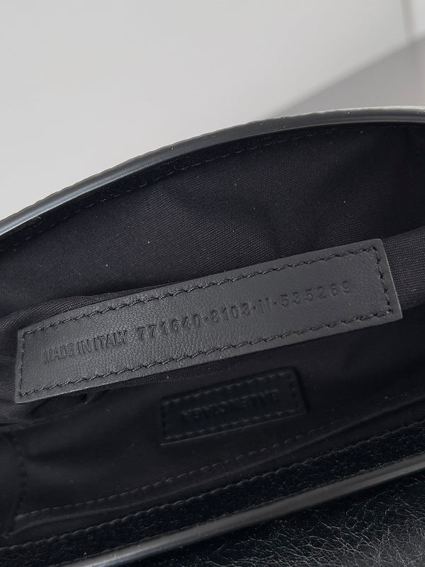 Zivas Charm Modern Minimalist Look Statement Handbag (Premium Everyday Carry) – Interior View
