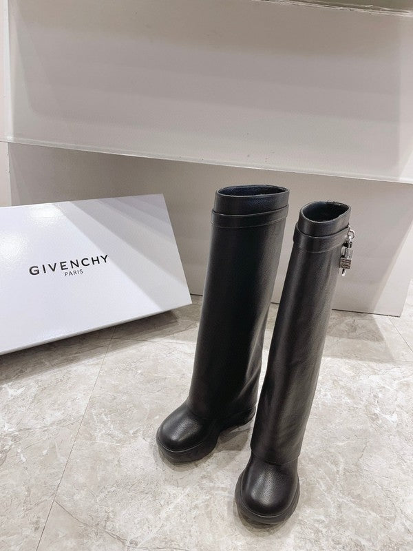 Givenchy shoes Style 166 - back heel detail