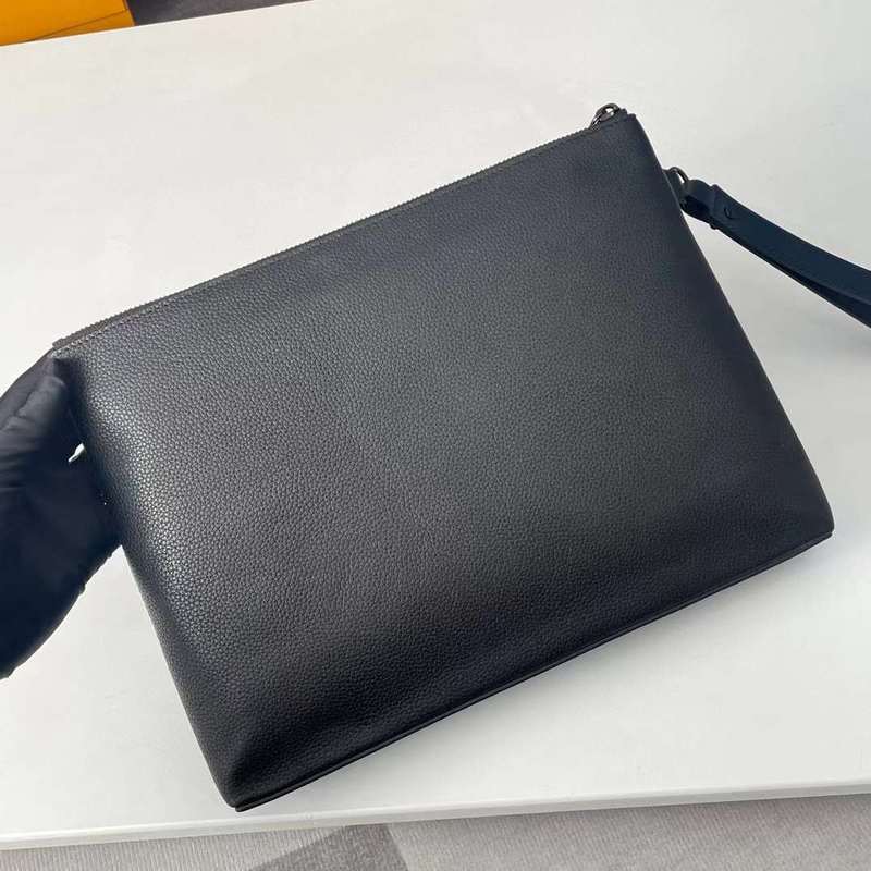 Close-up detail of chic structured women's handbag – women's everyday handbag