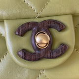 Ziva's Charm handbag – back view (one versatile size)