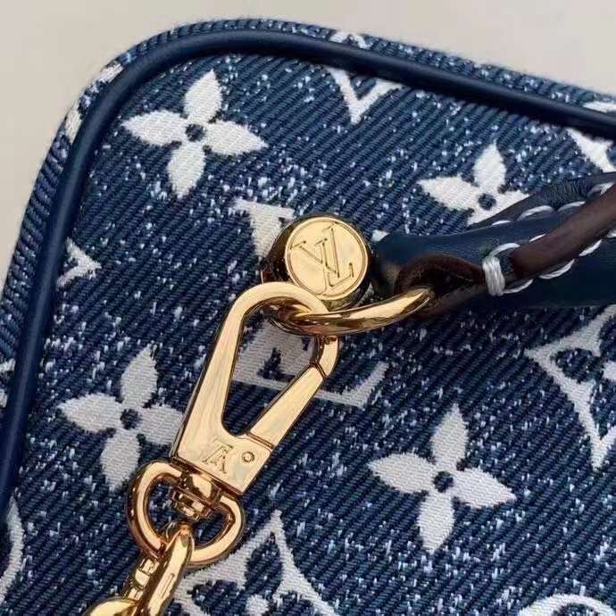 Styled lifestyle shot of signature structured women's handbag – women's statement bag