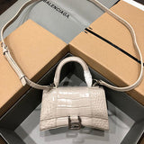 Zivas Charm Timeless Appeal Statement Handbag (Modern Wardrobe Staple) – Front View