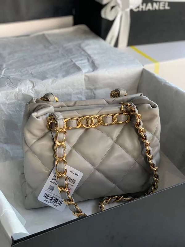 Zivas Charm Versatile Design Everyday Handbag (Everyday Luxury Essential) – Interior View