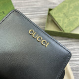 Styled lifestyle shot of signature elevated women's handbag – women's everyday handbag