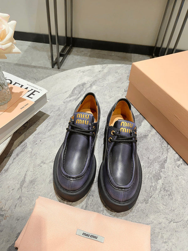 Front view of Miu Miu luxury piece style No.118