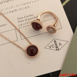 Close-up detail view of Van Cleef & Arpels unisex jewelry piece